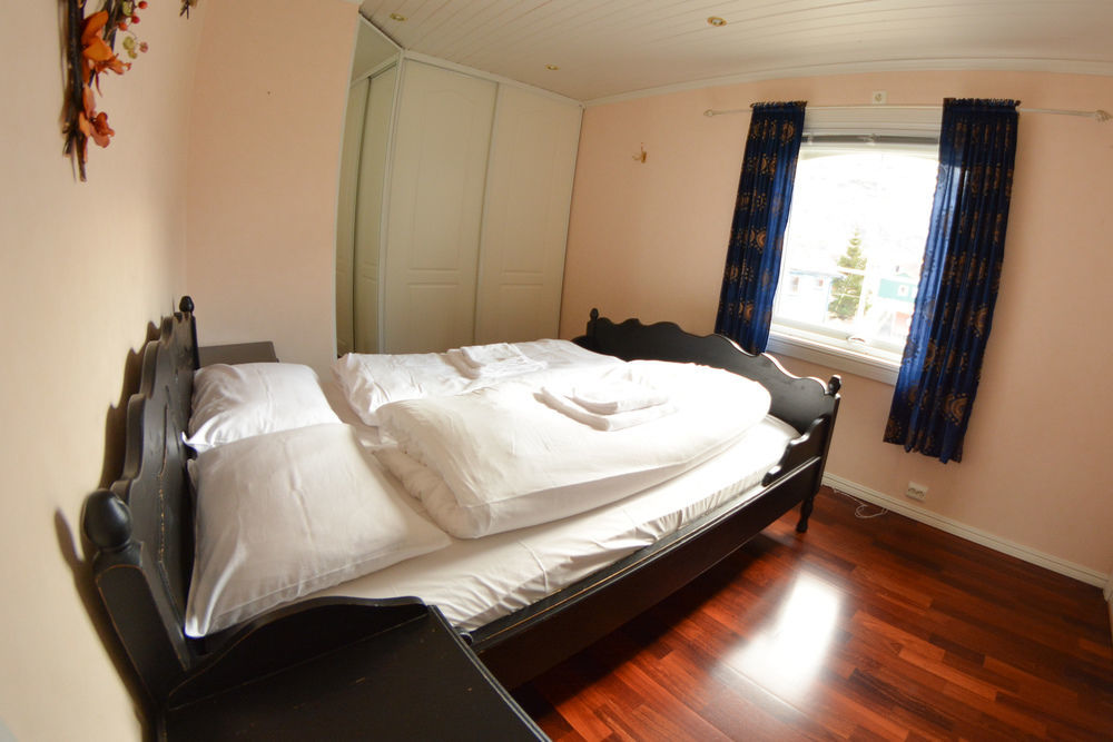 Mefjord Brygge Hotel Tromso Bagian luar foto