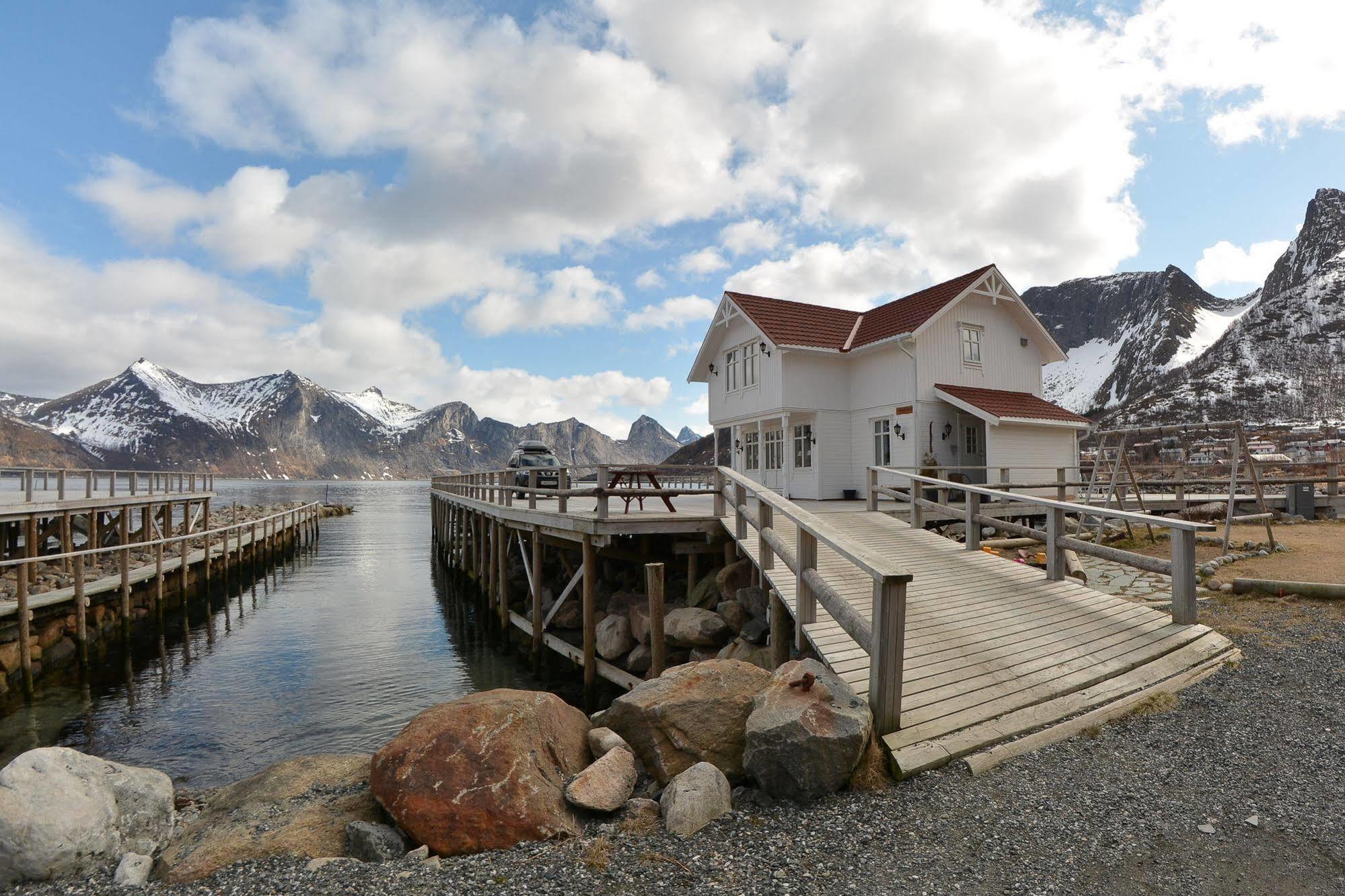 Mefjord Brygge Hotel Tromso Bagian luar foto